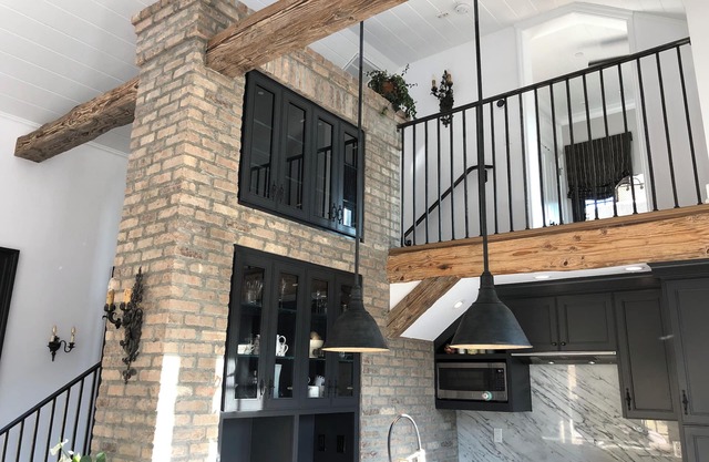 High-End Lakeview Guest Cottage in Los Gatos