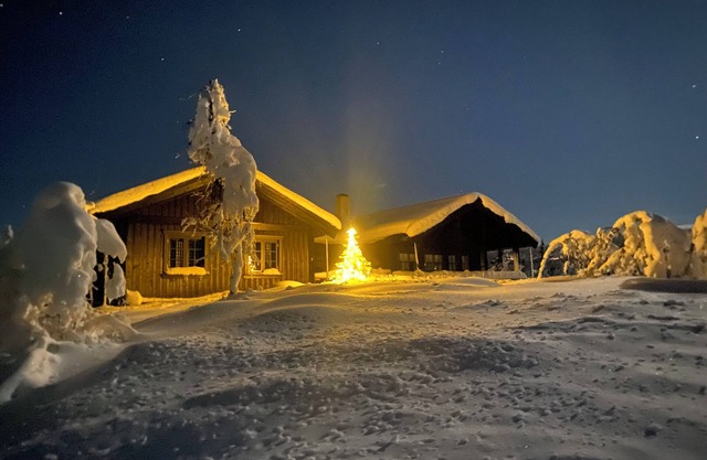 High standard mountain cabin – sauna- outdoor jacuzzi – 4 bedrooms- pet friendly