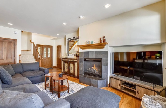 Highland Greens 71: Townhome In Breckenridge, Private Hot Tub with Great View.