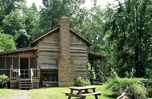 Highlands Cabin: Adventure in c.1775 Log Cabin!