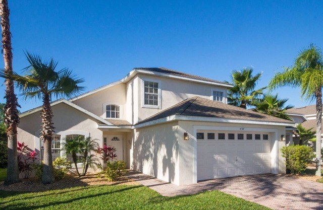 Highlands Reserve with private SW facing pool & spa. New games room.
