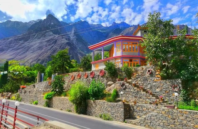 Hikal Guest House