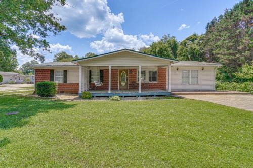 Hike, Fish and Ride Pet-Friendly Huntsville Home