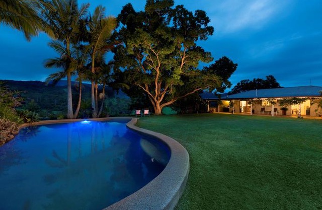 Hillcrest Mountain View Retreat