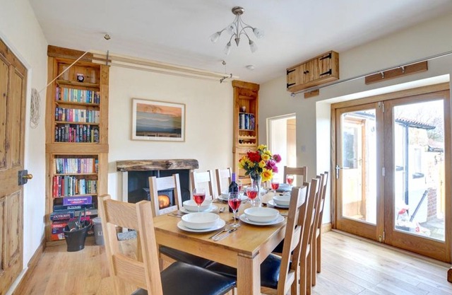Hillrise - Four Bedroom House, Sleeps 7