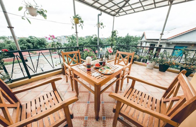 Hillside Homestay Hue - Top Apartment