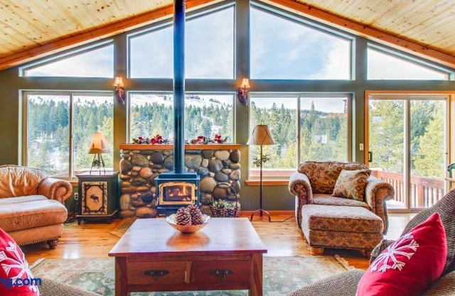 Hillside View Home