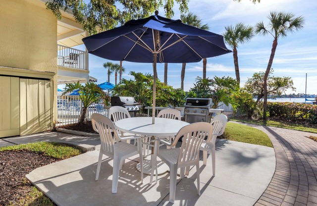 Hilton Vacation Club Charter Club Naples Bay