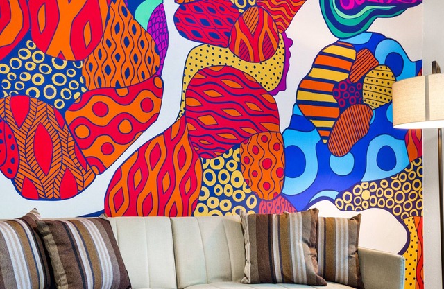Hip Retreat on Riverside | Pool, Gym & Fast WiFi