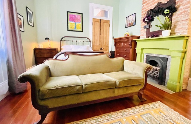 Historic Creole Cottage Apt. Close to the French Quarter