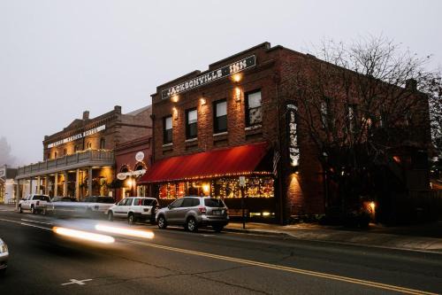 Historic Jacksonville Inn