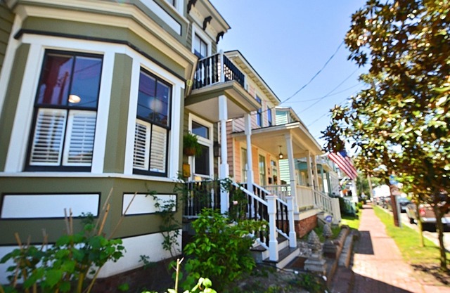 Historic John Starr 1892 Home! Pet Friendly 3 Bedroom Masterpiece!