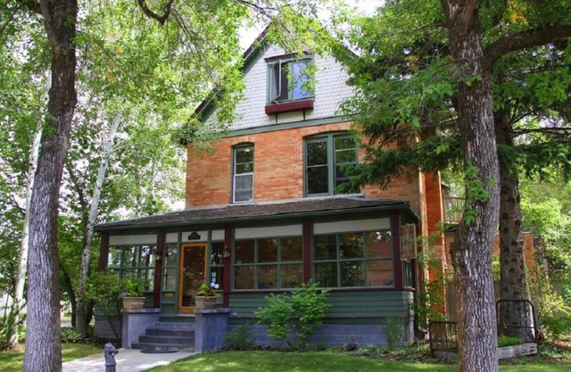 Historic Neighborhood 2 Blocks from Downtown Bozeman.