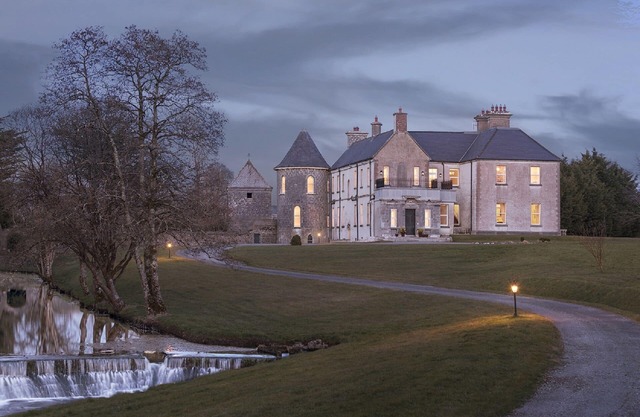 Historic Riverside Manor on 33 private acres