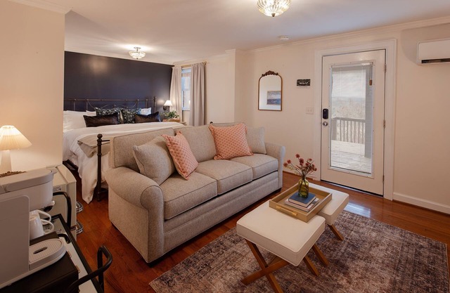 Historic Riverview Inn | Suite Nine