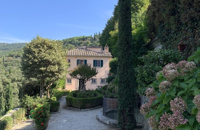Historic Villa in the heart of Tuscan wine country!