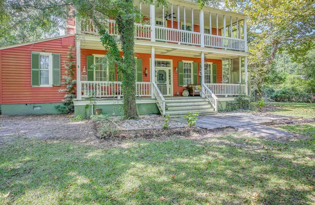 Historic Winnabow Home w/ Screened Porches!