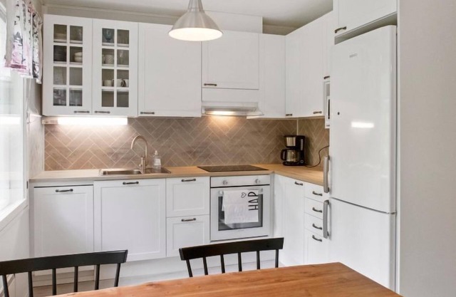 Hiukanhelmi by Interhome