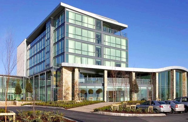 Hodson Bay Hotel