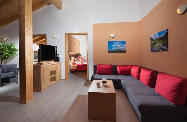 Hoher Göll, 1-2 Pers., 72 m², Schlafzimmer, Wohnzimmer, Kochnische, Badewanne, Dusche und WC, Balkon