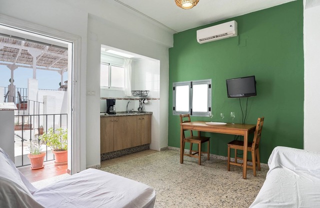 Holiday Apartment "Casa La Costanilla E" with Roof Terrace and Wi-Fi