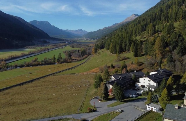 Holiday apartment La Punt-Chamues-ch for 1 - 6 persons with 3 bedrooms - Holiday apartment