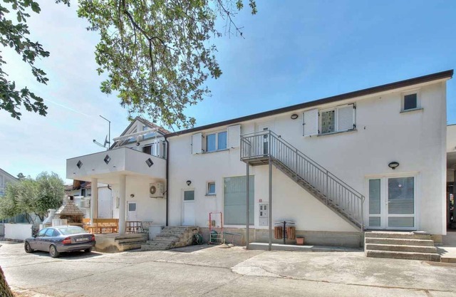 Holiday apartment 200 m from the beach