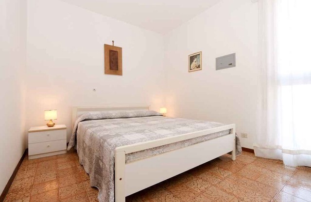 Holiday apartment 250 m from the beach