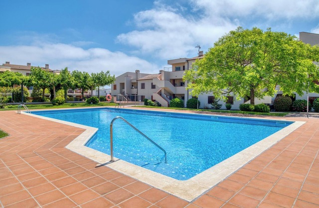 Holiday Apartment "A Sant Antoni de Calonge" with Pool, Wi-Fi, Garden & Terrace