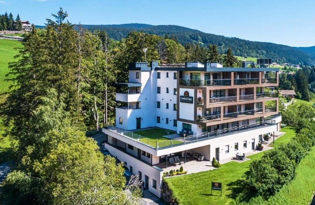 Holiday Apartment 'Family Suite' with Mountain View, Balcony & Wi-Fi in the ApartHotel Christine