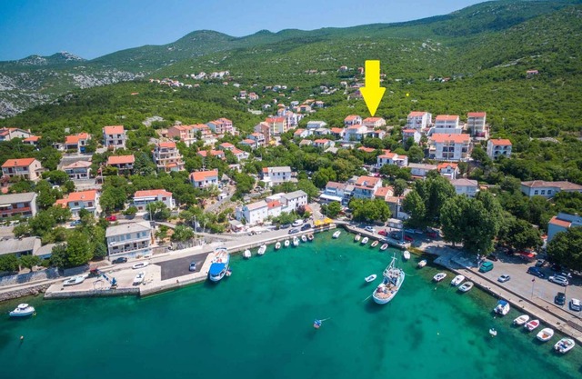 Holiday apartment with air conditioning and WiFi
