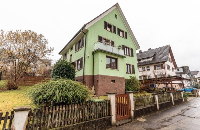 Holiday Apartment 'Im Grünen' with Private Terrace, Balcony and Wi-Fi
