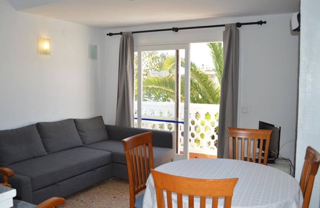 Holiday Terrace 