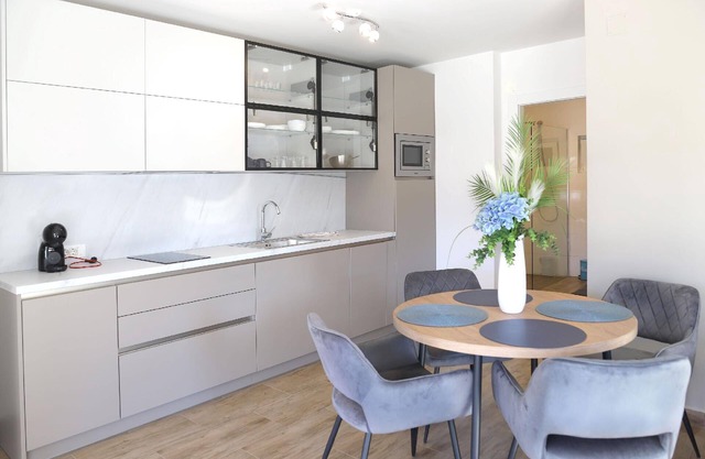 Holiday apartment Kremenici for 1 - 4 persons with 1 bedroom - Holiday apartment