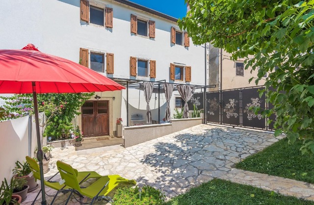 Holiday apartment Krsete for 1 - 4 persons with 2 bedrooms - Row house