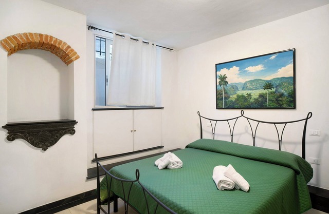 Holiday Apartment 'Le Terme, Borgo Dei Pescatori' with Wi-Fi & Air Conditioning