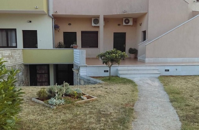 Holiday apartment Ližnjan for 1 - 4 persons with 1 bedroom - Holiday apartment