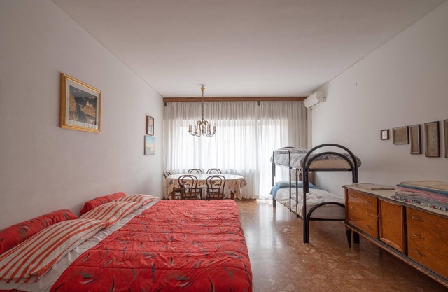 Holiday apartment Mestre for 1 - 12 persons with 4 bedrooms - Holiday apartment