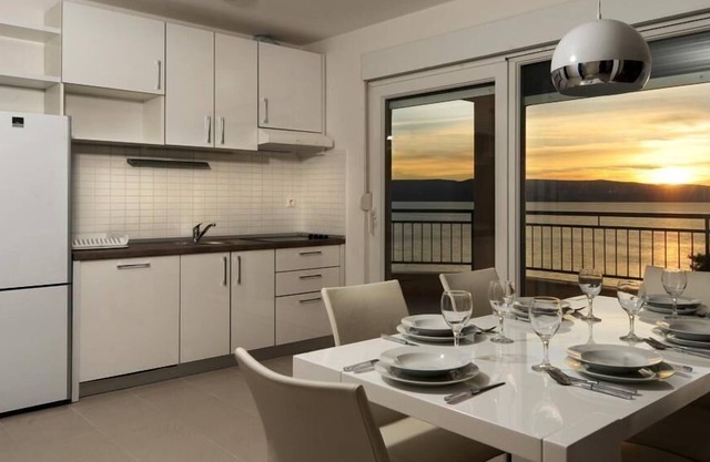 Holiday apartment Mimice for 1 - 6 persons with 2 bedrooms - Row house