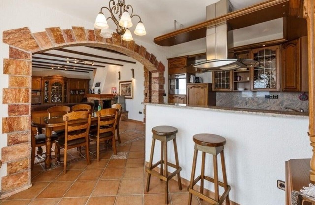 Holiday apartment Omiš for 1 - 9 persons with 4 bedrooms - Holiday apartment in one or multi-family