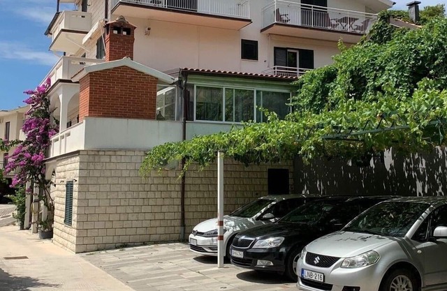 Holiday apartment Omiš for 1 - 4 persons with 1 bedroom - Holiday house