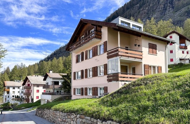 Holiday apartment Pontresina for 1 - 6 persons with 3 bedrooms - Holiday apartment