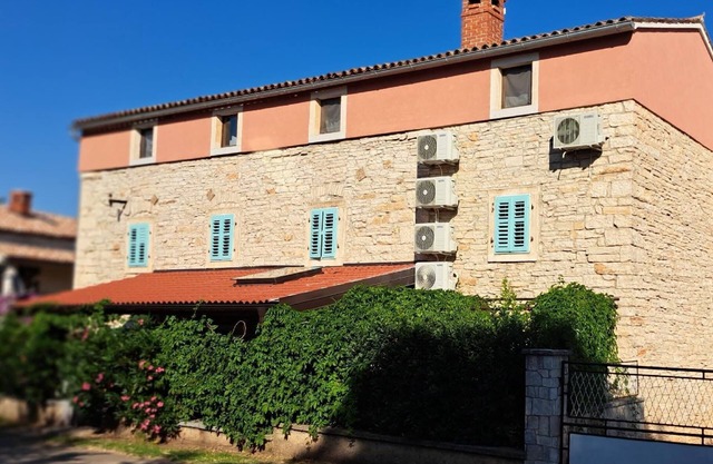 Holiday apartment Pula for 1 - 4 persons with 2 bedrooms - Holiday apartment