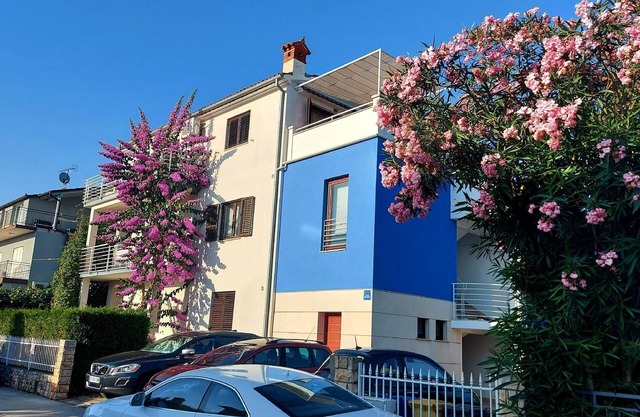 Holiday apartment Pula for 1 - 8 persons with 3 bedrooms - Holiday house
