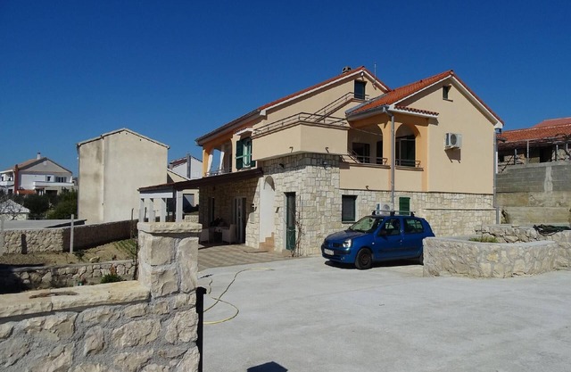 Holiday apartment Ražanac for 1 - 6 persons with 3 bedrooms - Holiday house