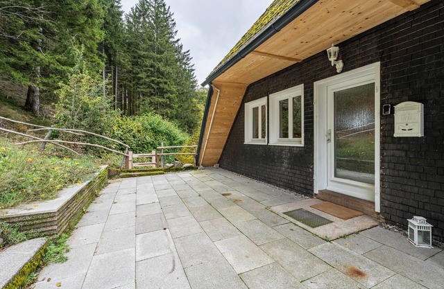 Holiday Apartment 'Schwarzwald Chalet - Karlshütte' with Mountain View, Private Terrace and Wi-Fi