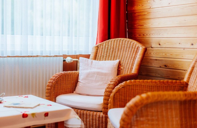 Holiday Apartment "Theo's Bähnli" - spacious apartment with room for 11 people