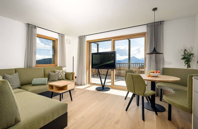 Holiday Apartment "Tschitthof Gill" with Mountain View, Private Terrace & Wi-Fi