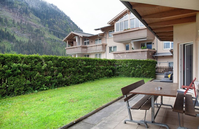 Holiday Apartment 'Tux' with Mountain View, Garden, Terrace & Wi-Fi