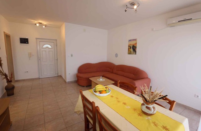 Holiday apartment with air conditioning and Internet